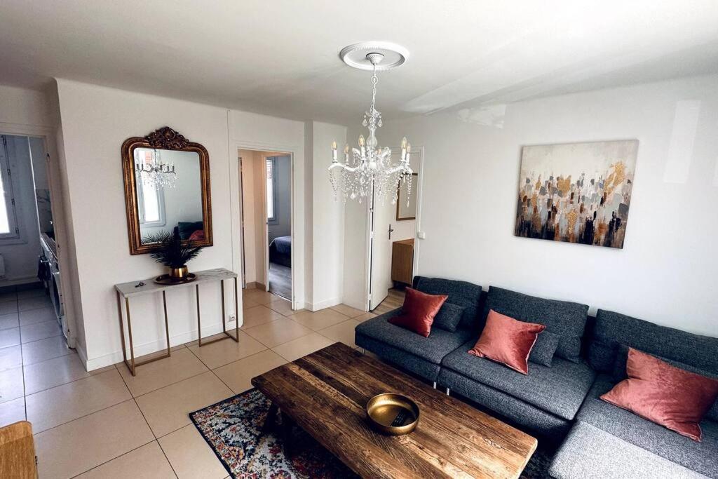 Appartement 3 Chambres + Parking A Lyon 7 Esterno foto